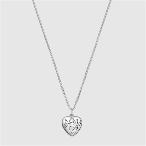 gucci blind for love necklace in silver|Gucci blind for love pendant.